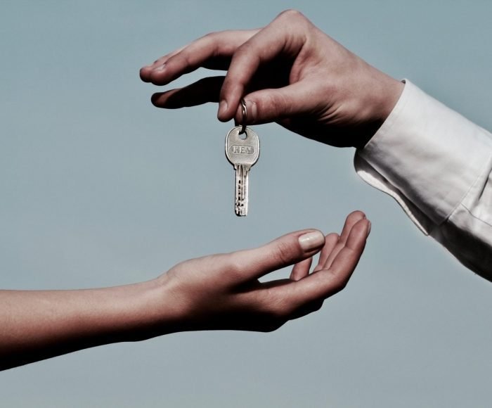 10 yılı geçen kira sözleşmesi ile kiracının tahliyesi