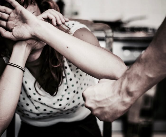 kadına yönelik şiddet; kadına şiddet; uzaklaştırma kararı