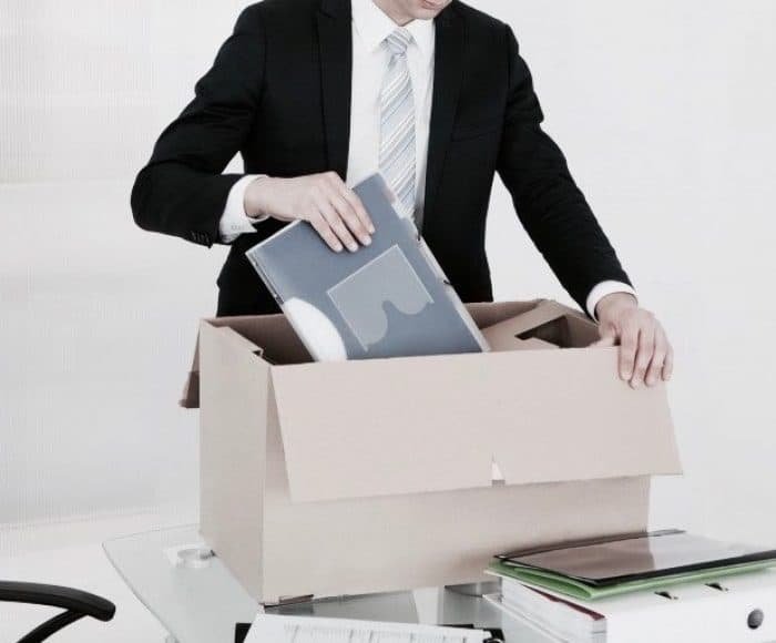 tazminatsız olarak işten çıkarılma; işten çıkarılma