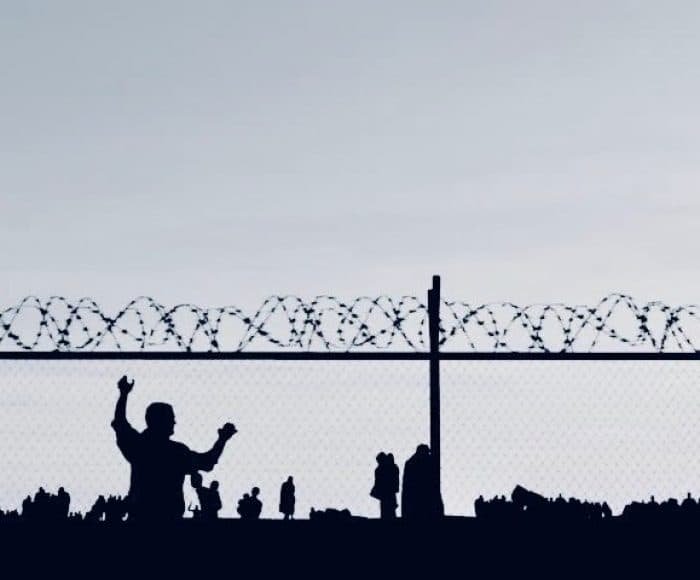 mültecilik ve insani ikamet izni