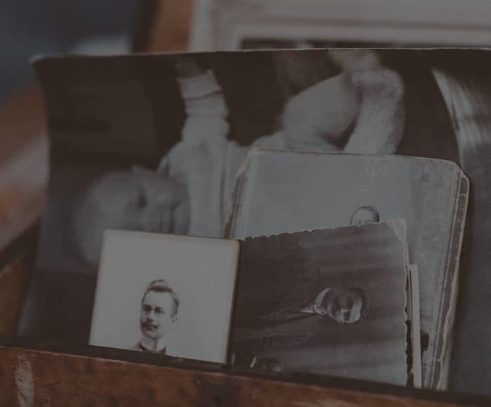 mirasçılığın gizlenmesi; ketmi verese; eski fotoğraflar; miras payi; tapu iptali; mirascilik belgesi; hasımlı veraset ilamı;