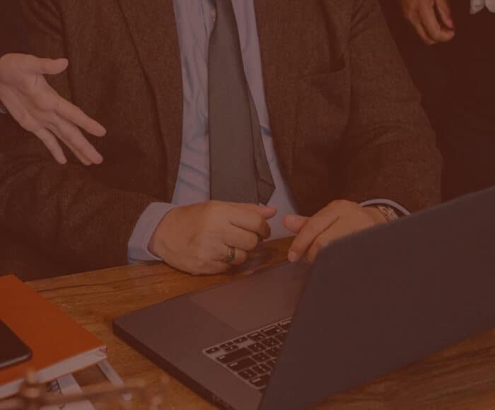 görevi kötüye kullanma suçu; görevi kötüye kullanma; haksız menfaat suçu; kamu zararına yol açma; devlet memuru suçu;