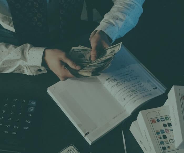 zimmet suçu nedir; zimmet suçunda ceza indirimi; etkin pişmanlık; zimmet suçu memuriyete engel mi;