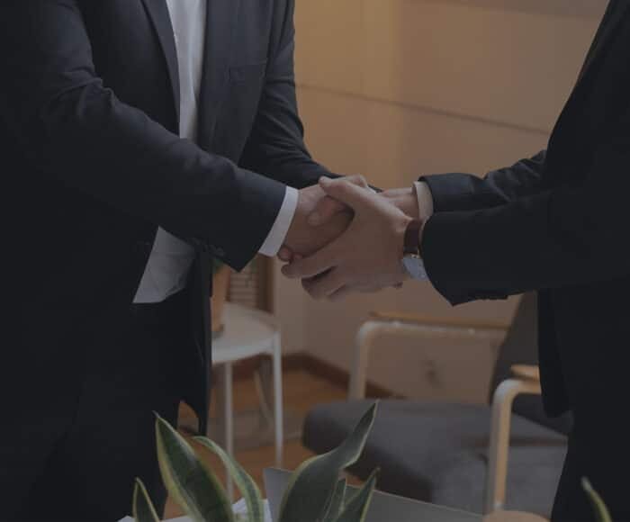 ihtiyari arabuluculuk nedir; hangi davalarda arabuluculuk zorunludur; arabulucu mecburi mi;