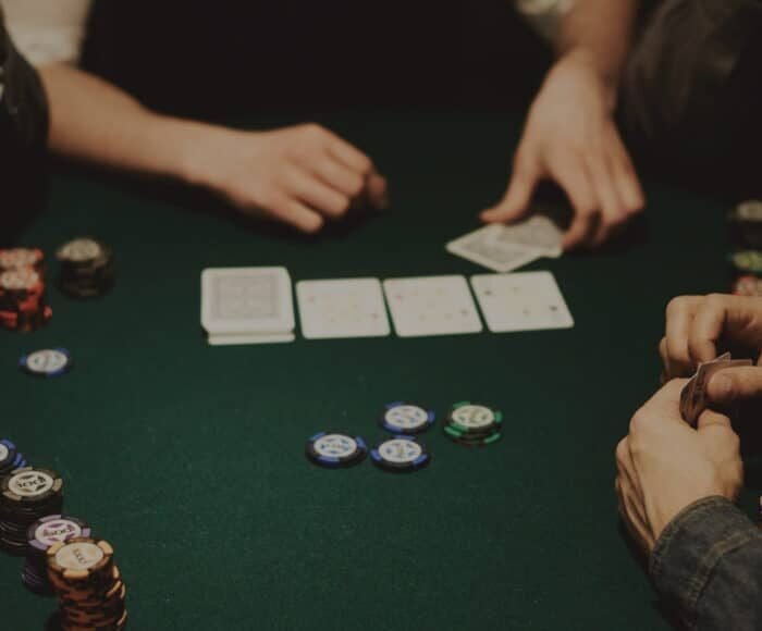 internetten kumar oynama cezası; yasadışı kumar oynama; poker oynama cezası; kumar oynanmasına yer sağlama suçu;