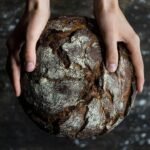 Eli Boş: Değerin Gölgesi